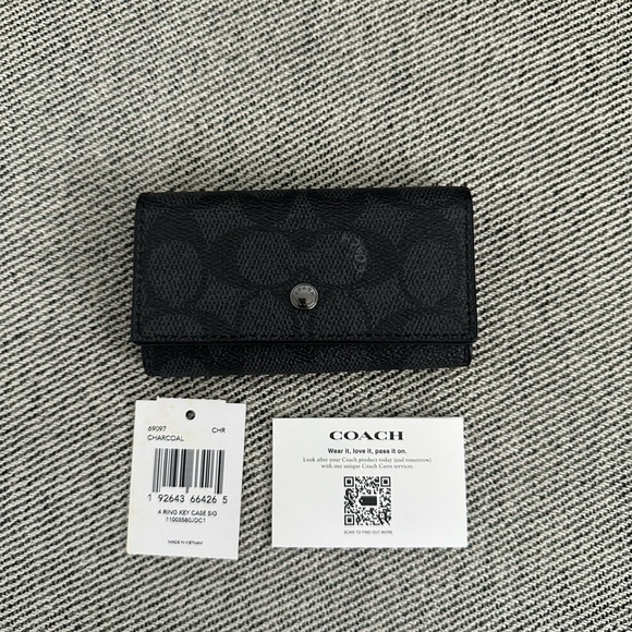NWT Coach Four Ring Key Case In Signature Canvas 69097 - Picture 8 of 8